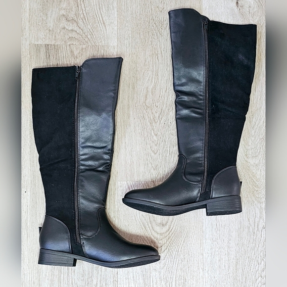 Size 6 Tayler Knee-High Buckle Boots - Picture 5 of 7